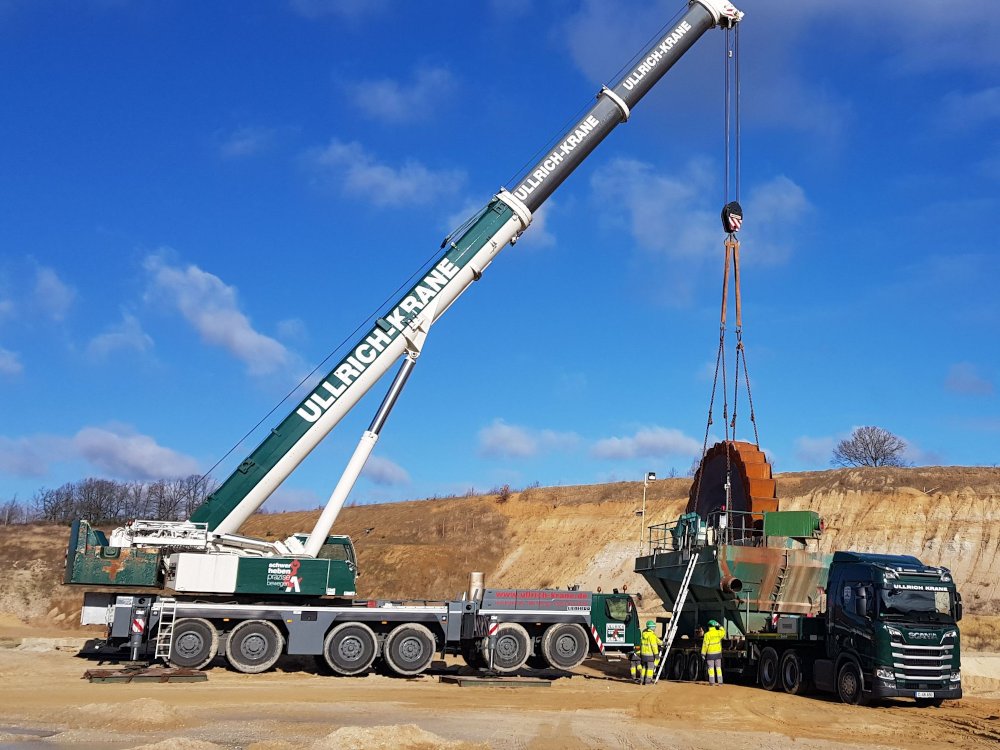 LIEBHERR Mobilkran 300 t